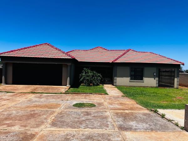 5 Bedroom House