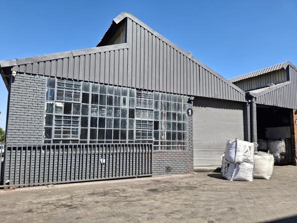 300  m² Industrial space