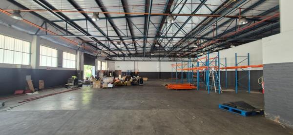 1 878 m² Industrial space