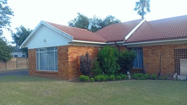 6 Bedroom House