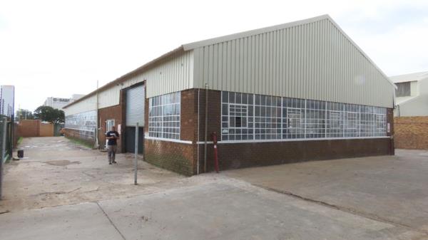 647  m² Industrial space