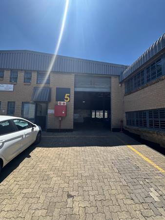 502  m² Commercial space