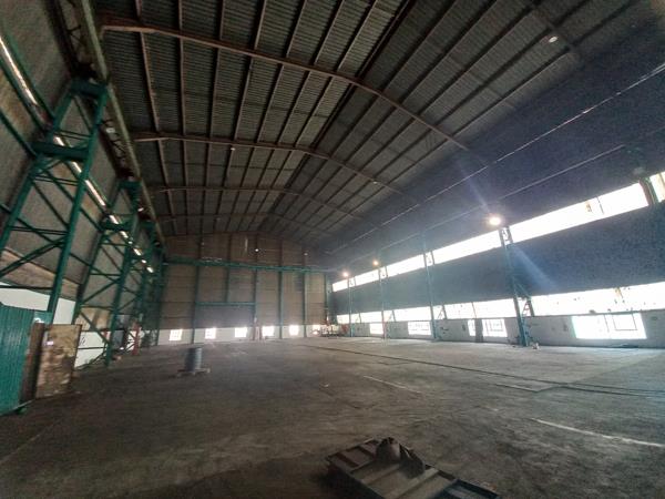 5 600  m² Industrial space