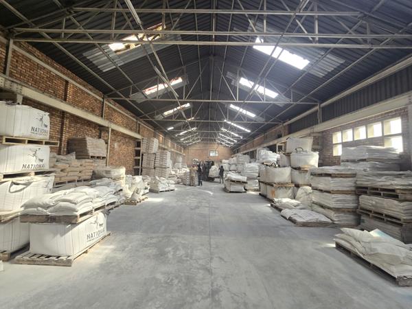 1 700  m² Industrial space