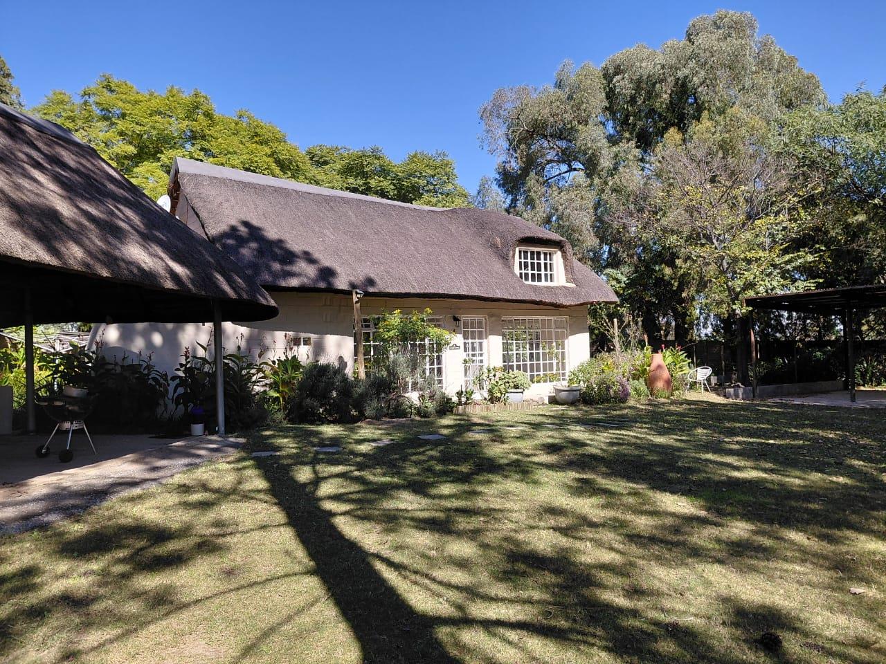 2 Bedroom Garden Cottage in Bridle Park AH