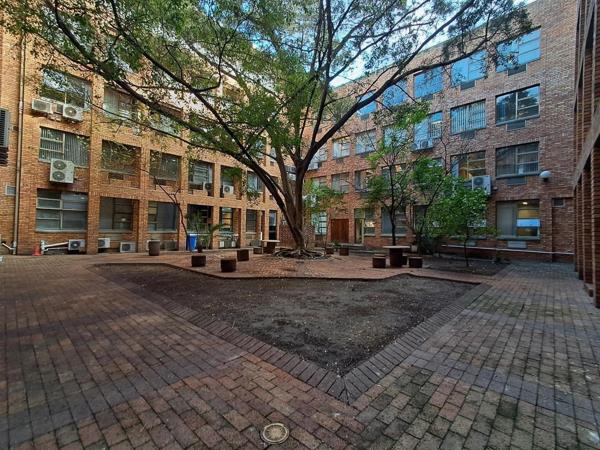 276  m² Office Space