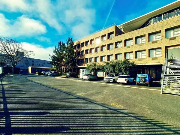 198  m² Office Space