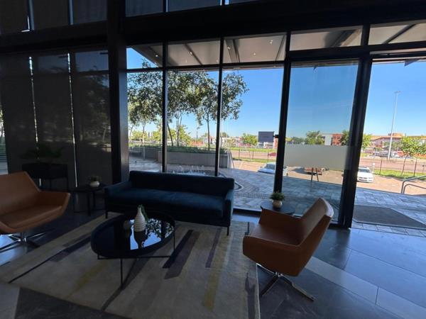 42  m² Commercial space