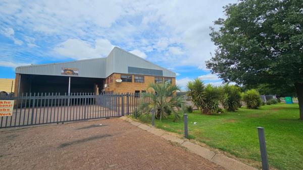 740 m² Industrial space
