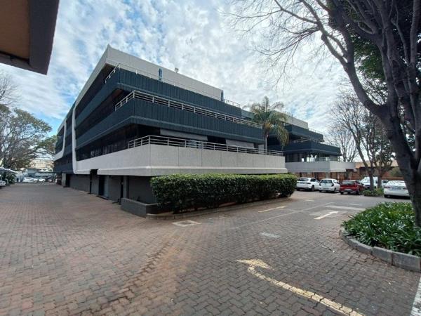 1 485  m² Commercial space
