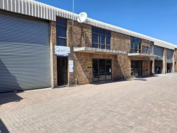 1 600  m² Industrial space