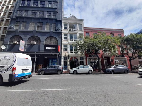 105  m² Commercial space