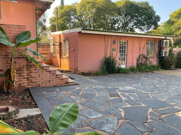 255  m² Commercial space