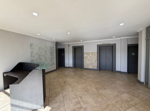 250 m² Commercial space