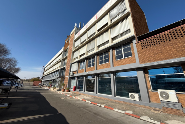 250 m² Commercial space