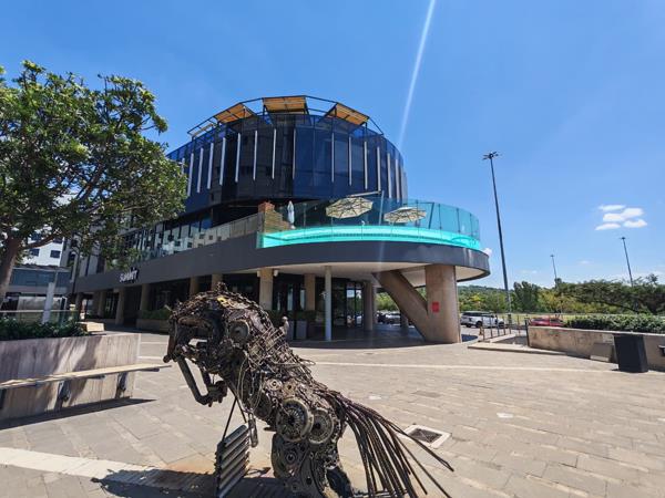 126  m² Commercial space