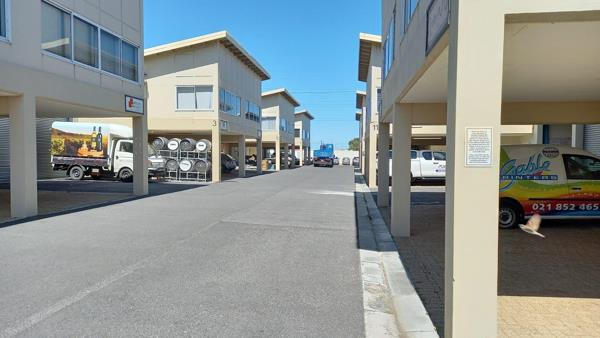 100  m² Commercial space