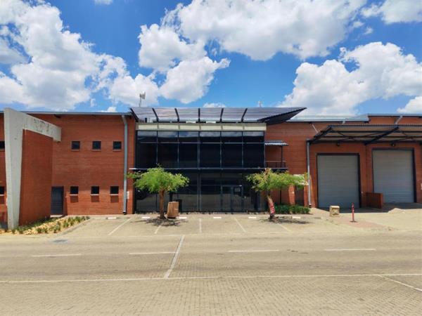 1 050  m² Industrial space