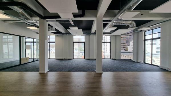 215 m² Office Space