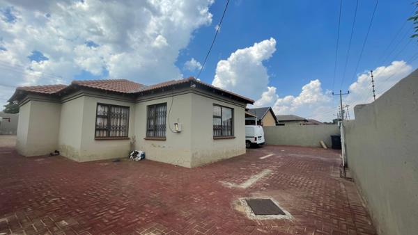 6 Bedroom House