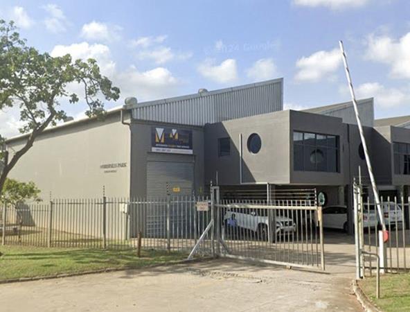 351  m² Industrial space