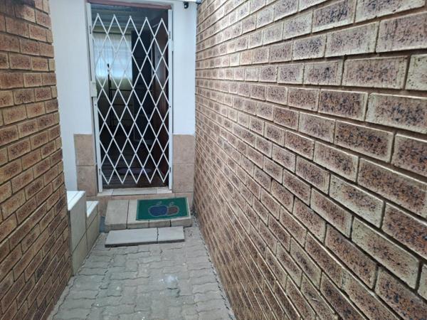 1 Bedroom House
