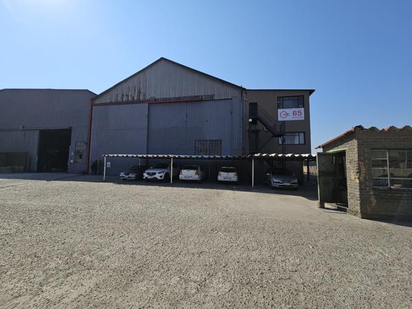 1 300  m² Industrial space