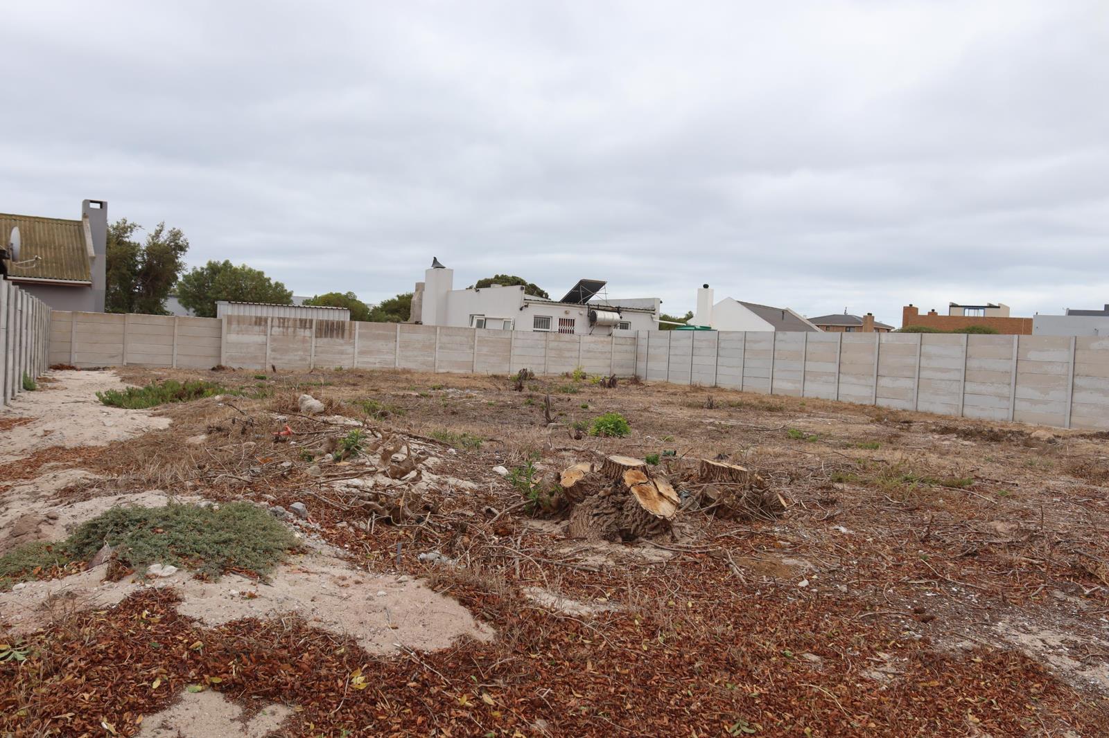 572 m² Land available in Britannia Bay