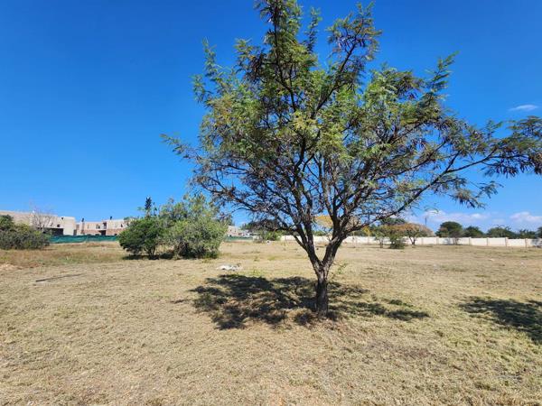 8 496 m² Land