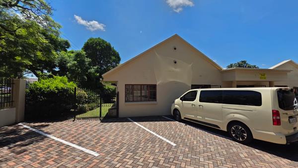 220  m² Commercial space