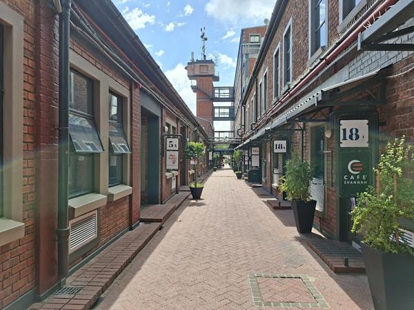 301  m² Office Space