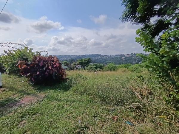 1 423 m² Land