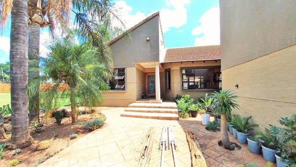 4 300 m² Land