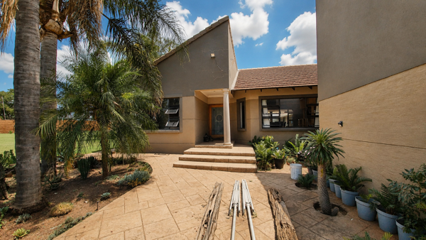 9 Bedroom House