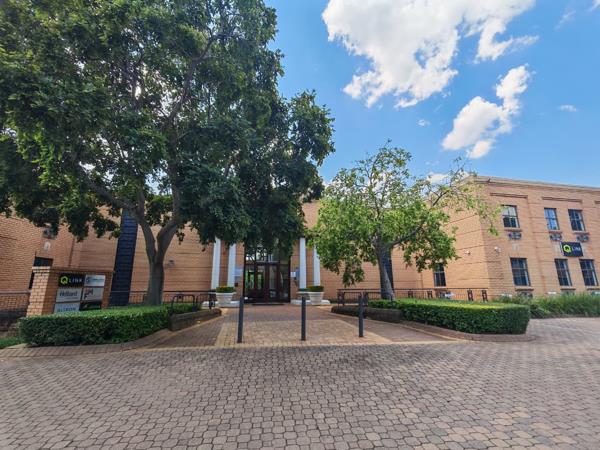 453  m² Commercial space