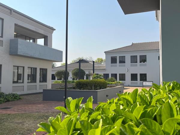 63  m² Commercial space