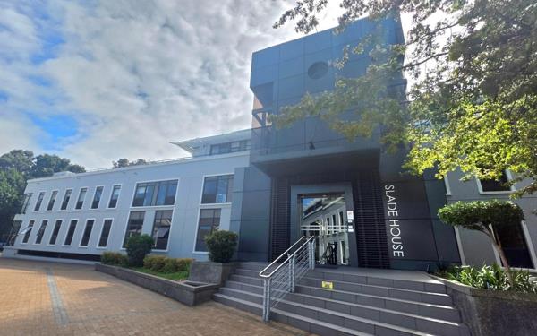 415  m² Office Space