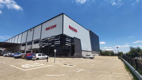 7 500  m² Industrial space