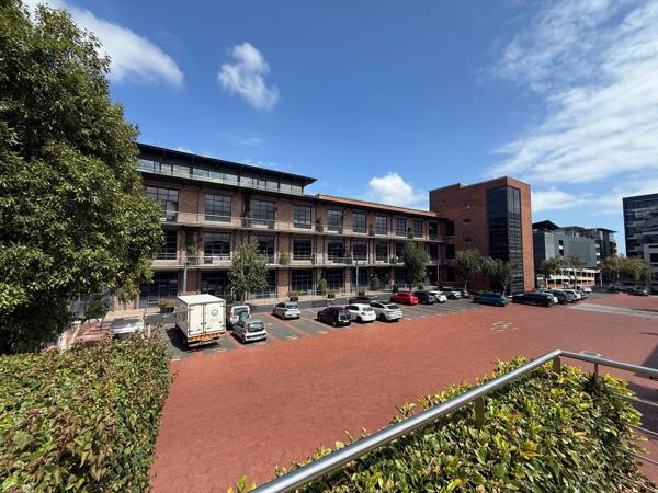 210  m² Commercial space