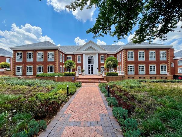 106  m² Commercial space