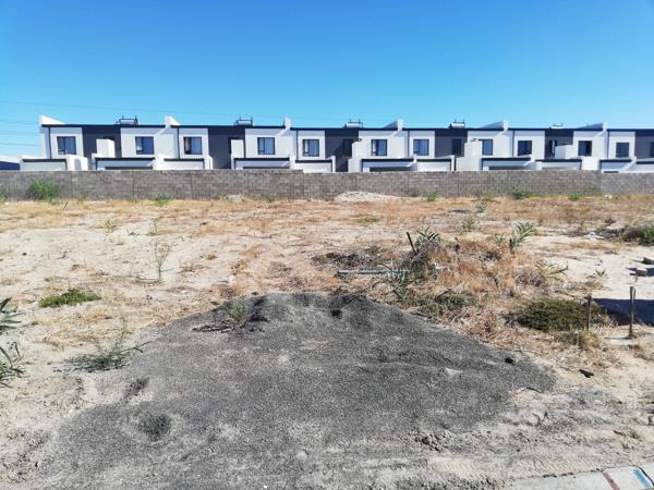 250 m² Land