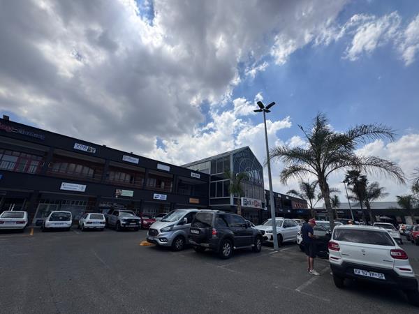 440.8  m² Commercial space