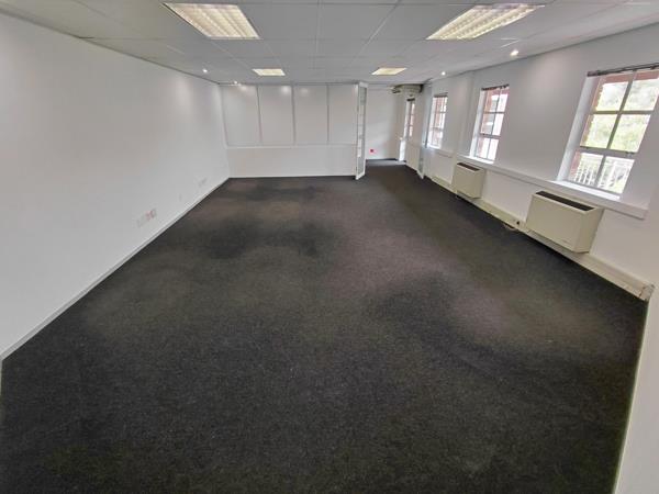 86  m² Commercial space