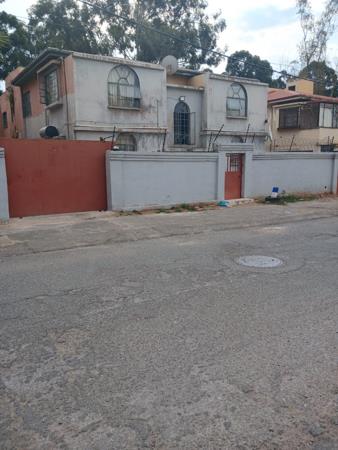 10 Bedroom House