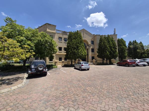 1 910  m² Commercial space