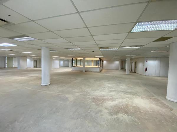 999  m² Commercial space