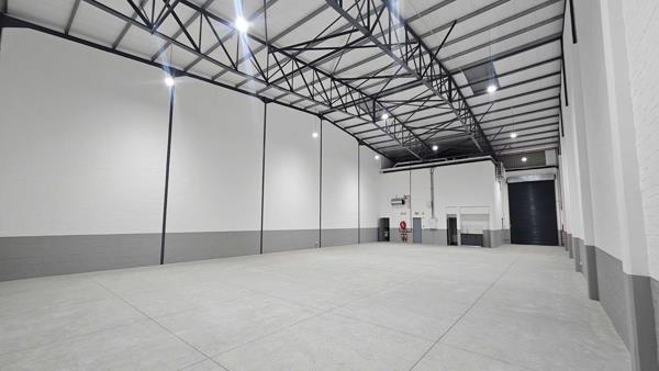 572  m² Industrial space