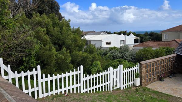 367 m² Land