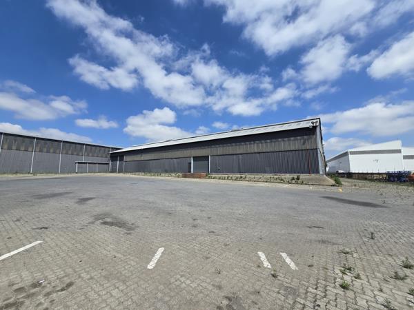 14 150 m² Industrial space