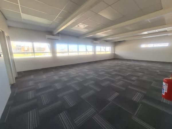 96  m² Office Space